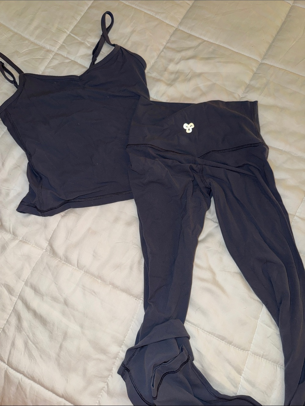 Aritzia workout set gray blue XS top and bottom size  2